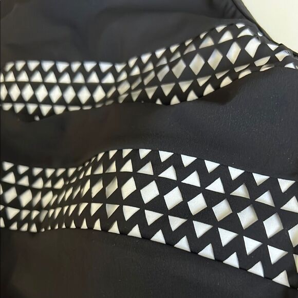 Free Sport by Gottex Supernova High Neck Swim Bra Top Black - Picture 5 of 8